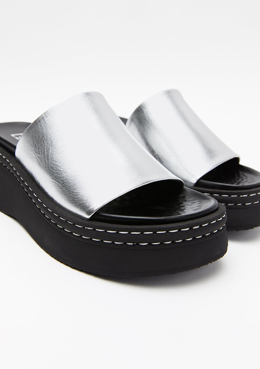 Noreen Black Sandals // E8 by Miista Shoes // Made in Portugal